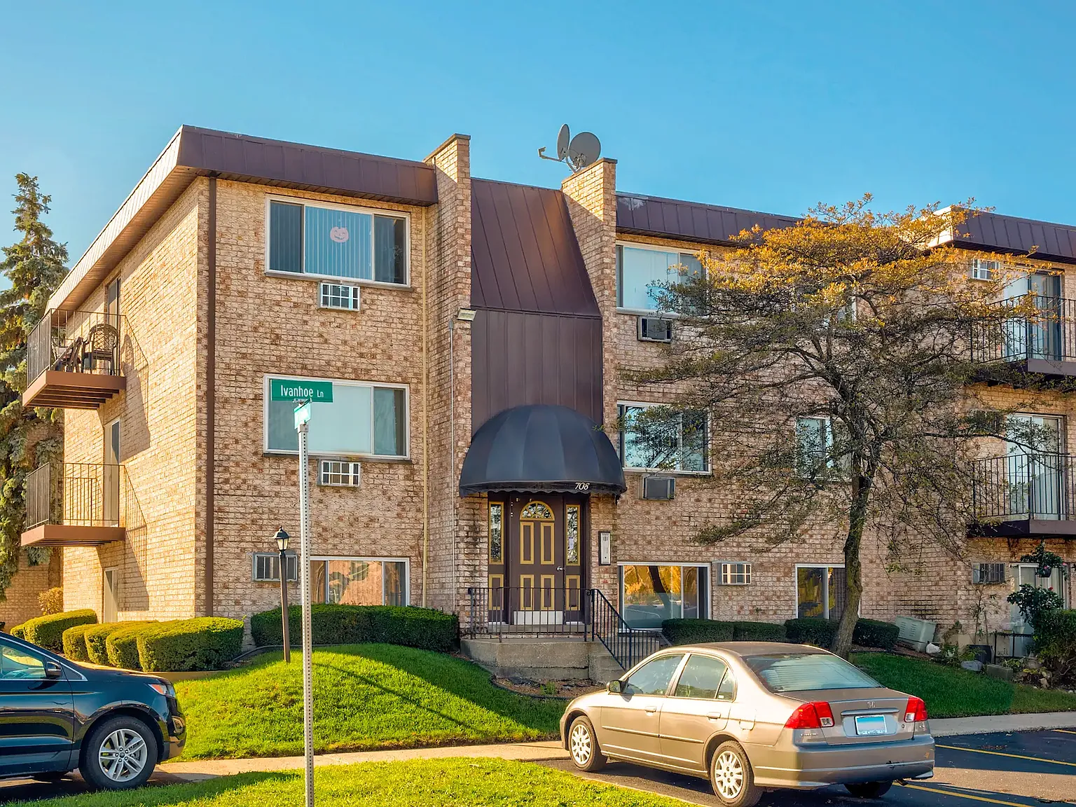 Apartments of Mt. Prospect — Photo 1
