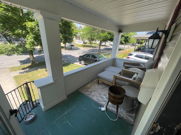 141 Parkwood Ave FLOOR 1