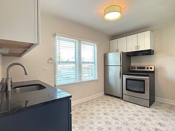 2nd image of 18025 Oakwood Ave