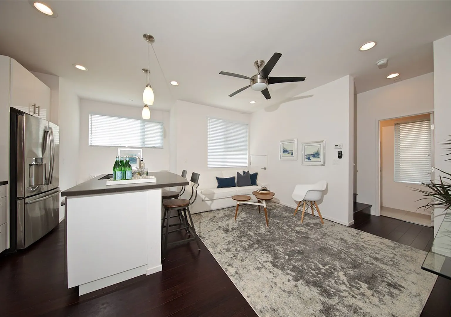 Beautiful 2-Bedroom Townhome in Hillcrest with Private Balconies & Attached Garage — Photo 3
