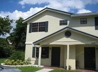 590 Westree Ln, Plantation, FL 33324