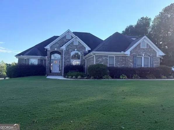 901 Old Barker Pl, Loganville, GA 30052
