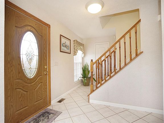 2nd image of 399 Greengate Dr