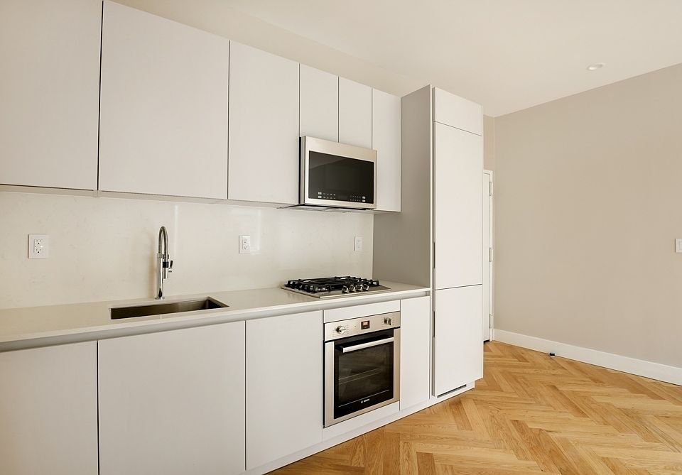 1st image of 415 14th St APT 1R