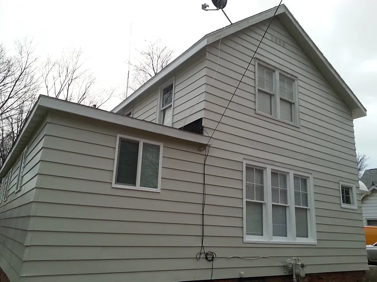 113 Woodward St — Photo 2