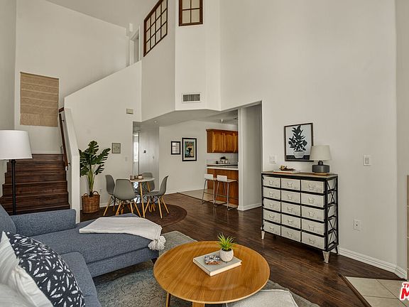 4th image of 3711 Baldwin St APT 1304
