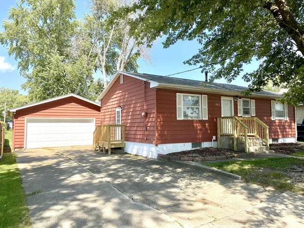 207 E Jackson St, Wilton, IA 52778