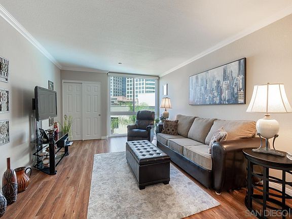 4th image of 850 State St Unit 425