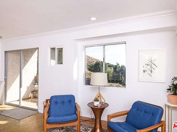 4th image of 2700 Cahuenga Blvd E APT 3207