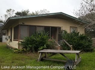 1417 Avenue K, Danbury, TX 77534