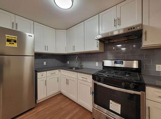 513 59th St #1, Brooklyn, NY 11220