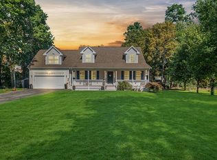 5 Michelle Dr, Salisbury, MA 01952