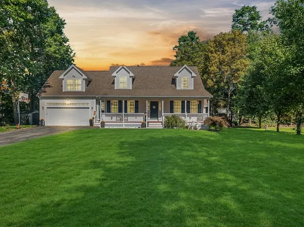 5 Michelle Dr, Salisbury, MA 01952