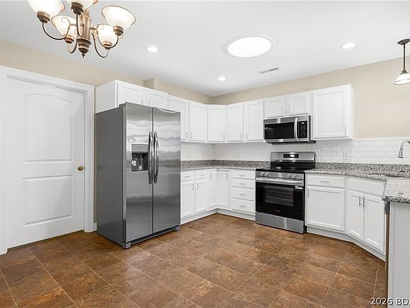 2nd image of 407 Clint Ave