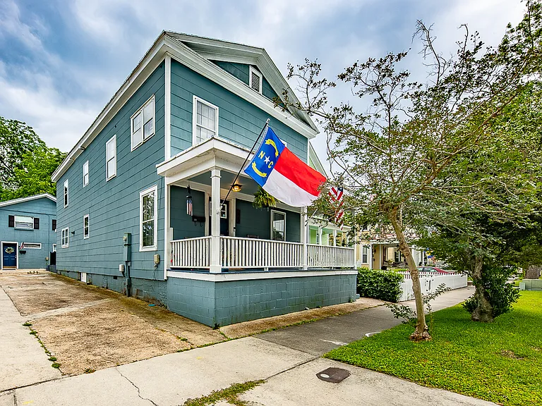 222 Metcalf St — Photo 1