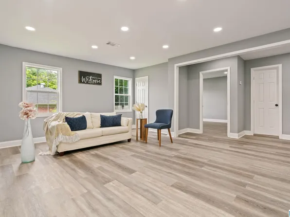 221 Short 24th Ave E, Tuscaloosa, AL 35404