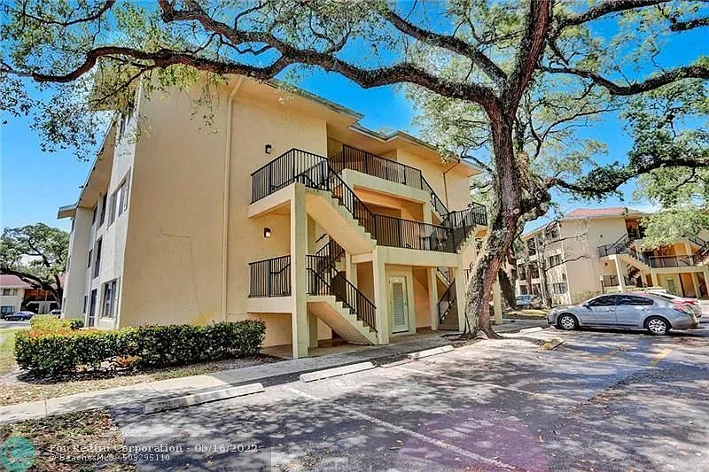Marina Oaks B1 - 2445 #220 - 1 — Photo 2