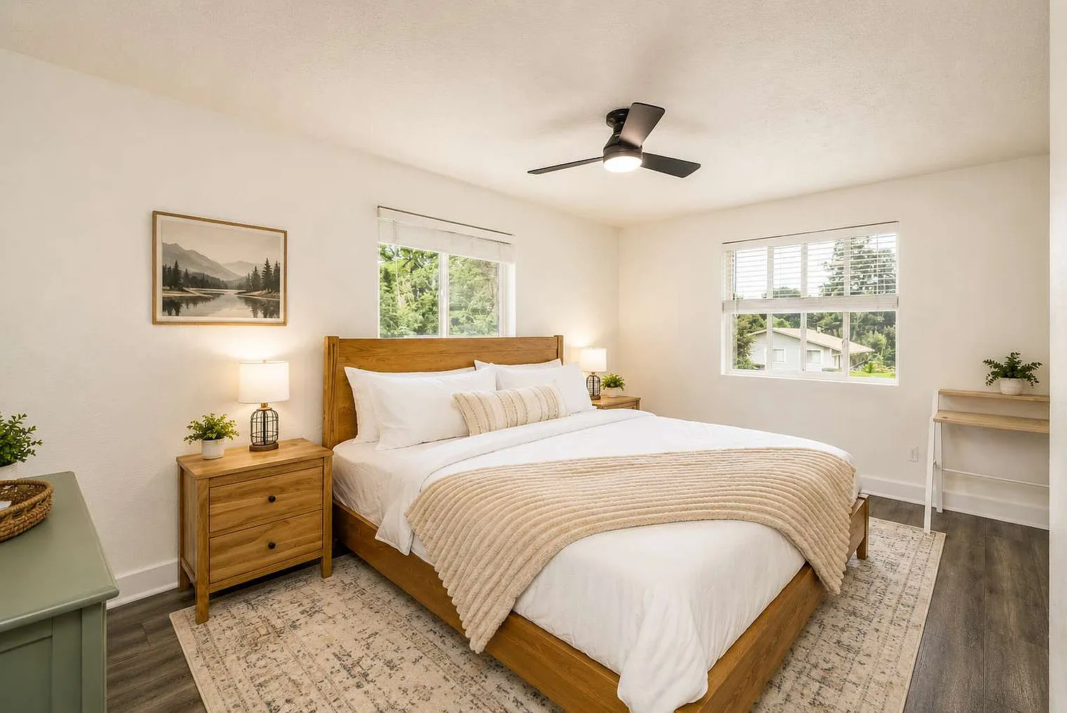 4 bed, 2.0 bath, 1550 sqft, $6,140 — Photo 4