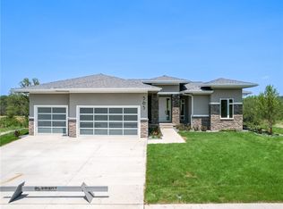 565 El Dorado Ct, Waukee, IA 50263