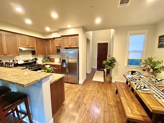 4th image of 125 Sunny Ln
