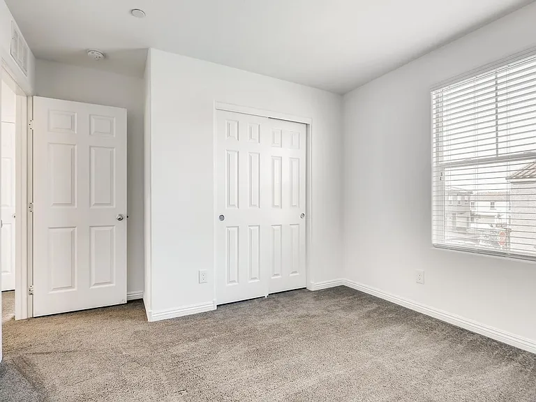 4496 Pencester St — Photo 20