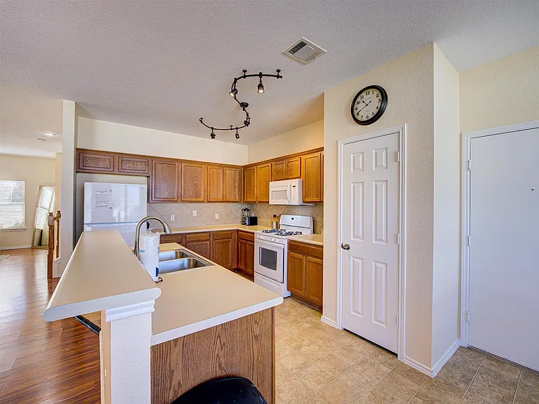 120 Gila Cliff Dr — Photo 9