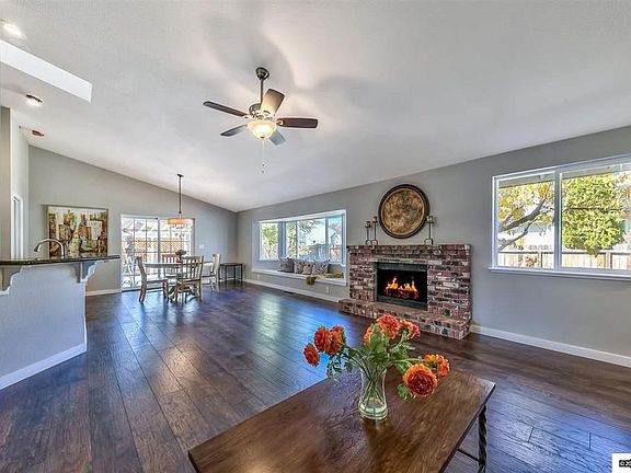 5th image of 620 Kathy Ct
