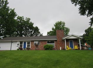 9026 Westbrooke Ln, Saint Louis, MO 63114