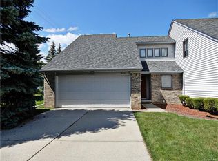 5411 Country Club Ln, Grand Blanc, MI 48439