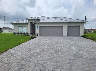 472 NE 3rd Pl, Cape Coral, FL 33909