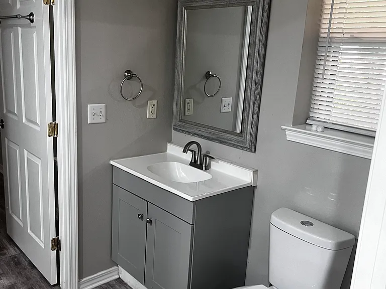 723 Green St — Photo 6