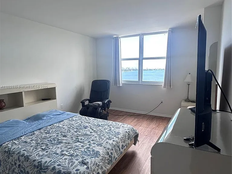 300 Bayview Dr #1206 — Photo 37
