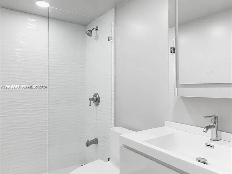 1965 S Ocean Dr #11E — Photo 10