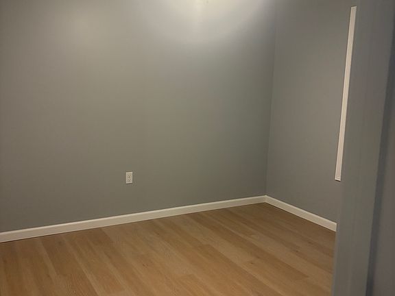 4th image of 1802 Broad St #B