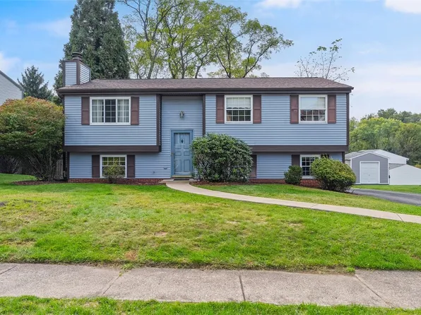 107 Agate Dr, Verona, PA 15147