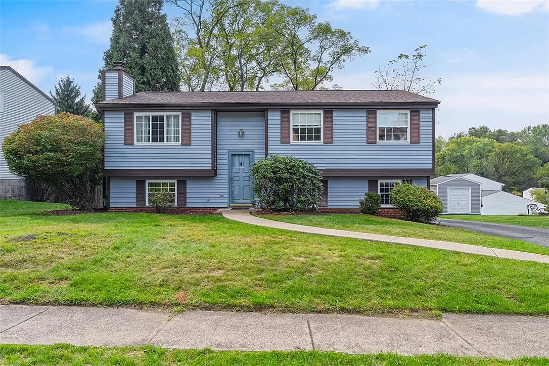 107 Agate Dr photo 1