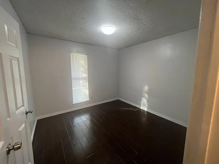 6004 Pinto Cir — Photo 17