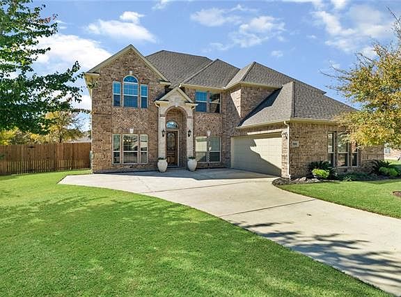 2nd image of 5808 Lakeland Ct