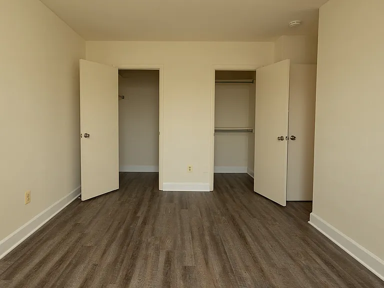 Lawyers Hill Apartments — Photo 4