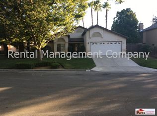 941 E Buckhill Rd, Fresno, CA 93720