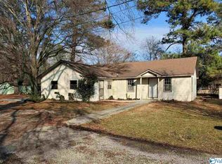 2121 Shady Grove Ln SW, Decatur, AL 35603