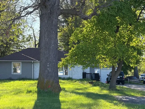 4465 Fenton Rd, Flint, MI 48507