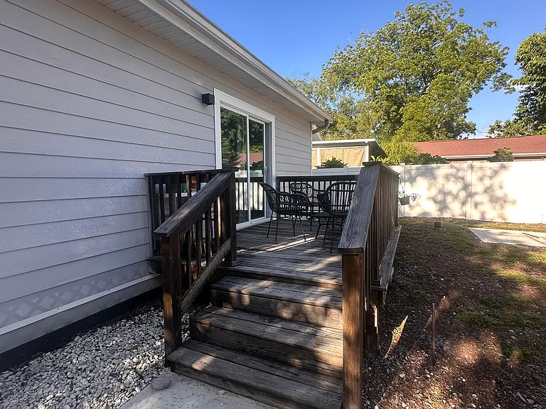 210 W Lambright St — Photo 30