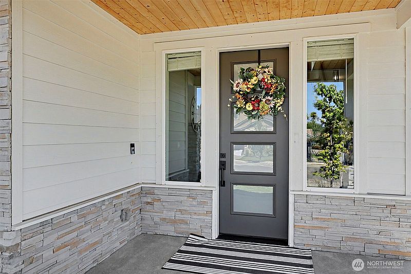 2nd image of 2690 Wyrick Court