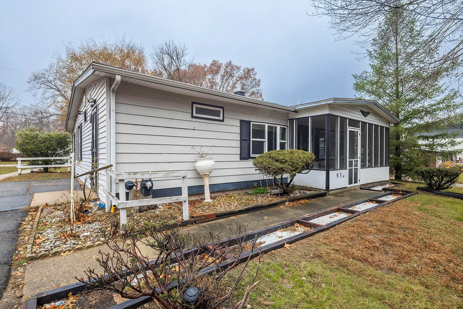 932 Liberty Trl photo 1