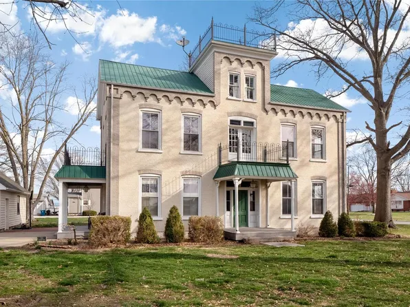 117 N Center St, Hoyleton, IL 62803