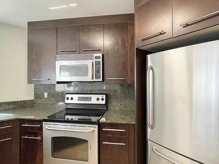 7565 Charmant Dr #405 — Photo 6