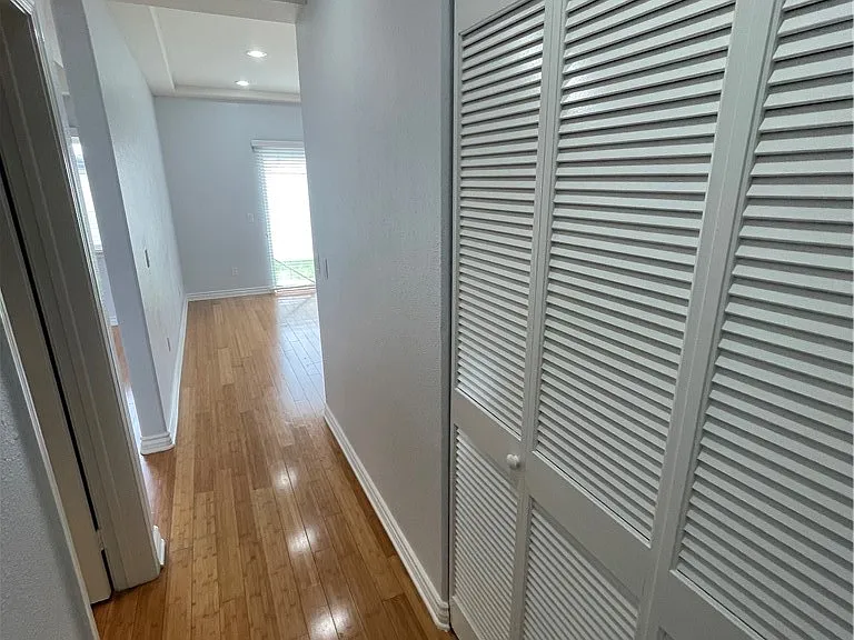 413 N Elena Ave #C — Photo 11