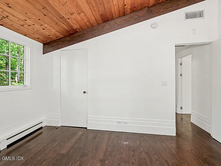 424 Cognewaugh Rd — Photo 17
