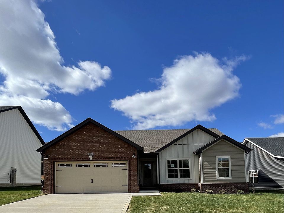 1st image of 820 Lillian Grace Dr